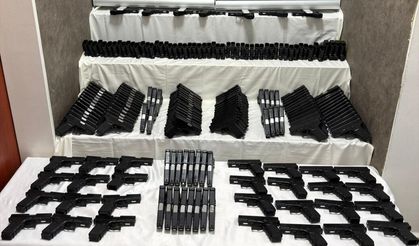 İzmir'de 149 ruhsatsız tabanca ele geçirildi