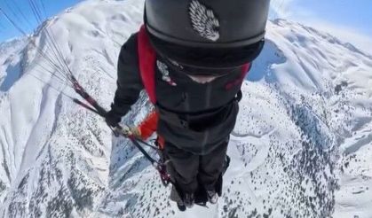Wingsuit ve paraşütle 500 metreden atladı!