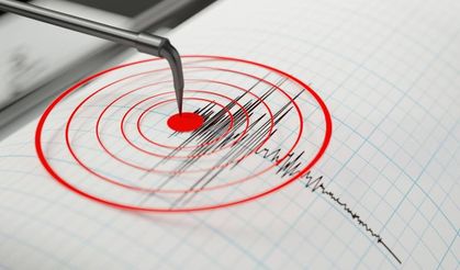 Japonya'da 7.4 büyüklüğünde deprem!