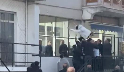 Bursa’da tekmeli sopalı kavga