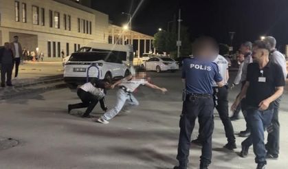 Hastanede bıçaklı saldırı: 3 yaralı