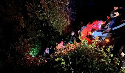 Otomobil 150 metre yüksekten uçuruma yuvarlandı