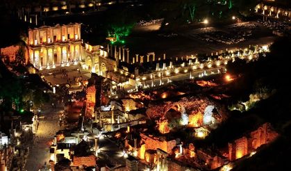 Efes Antik Kenti'nde gece müzeciliği başladı