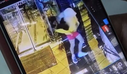 Böyle hırsızlık görülmedi: Peruk takıp, şort giydi!