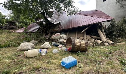 Tadilat yapılan ahşap ev çöktü: 5 kişi yaralandı