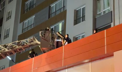 Yangında 13'ncü kattan aşağı düştü!
