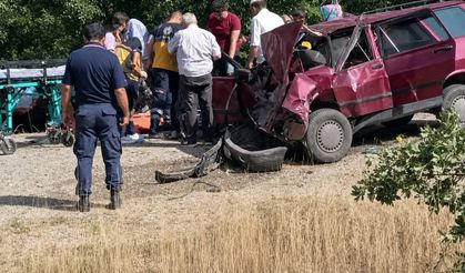İki otomobil çarpıştı: 1 ölü 5 yaralı