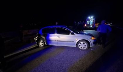 Önce bariyerlere, sonra otobüse çarptı: 2 yaralı