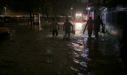 Ayazağa’da su baskınları ve elektrik kesintisi