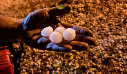 Elazığ’da ceviz büyüklüğünde dolu yağdı
