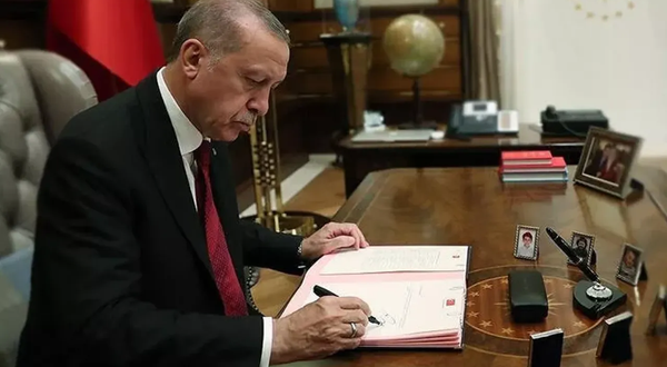 Cumhurbaşkanı Erdoğan’ın dün kabine sonrası kararnameyi imzaladığı konuşuluyor..