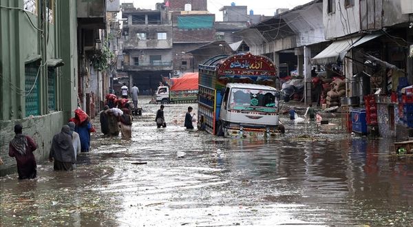 Pakistan’da şiddetli yağış: 7 ölü, 20 yaralı