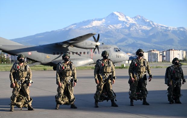 Mehmetçik "Erciyes-2025" Tatbikatı'nda hünerlerini sergiledi