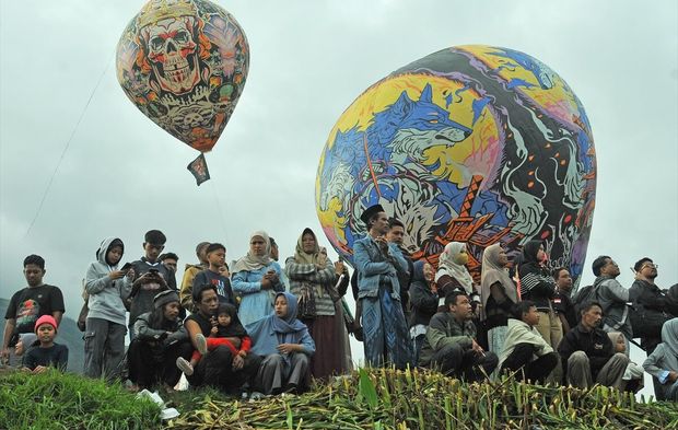 Endonezya'da Sıcak Hava Balonu Festivali yapıldı