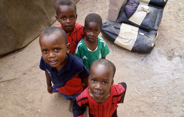 Sudanlı mülteciler zor şartlarda yaşam mücadelesi veriyor!