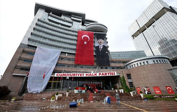 CHP'DE TARİHİ GÜNÜN KARELERİ