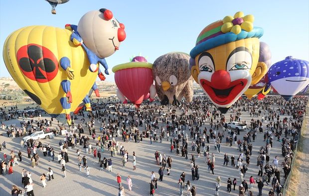 Kapadokya Balon Festivali, üçüncü gününde devam ediyor
