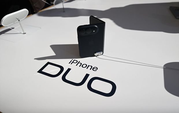 iPhone Duo