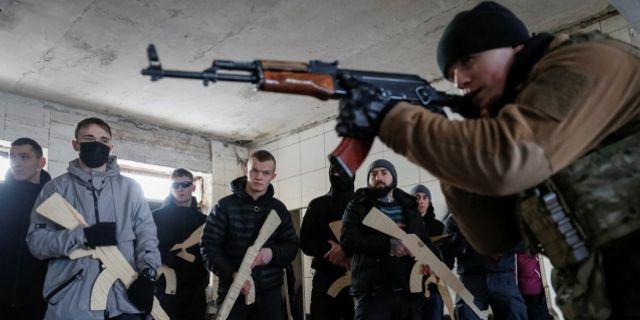 Ukrayna baştan sona silahlanıyor
