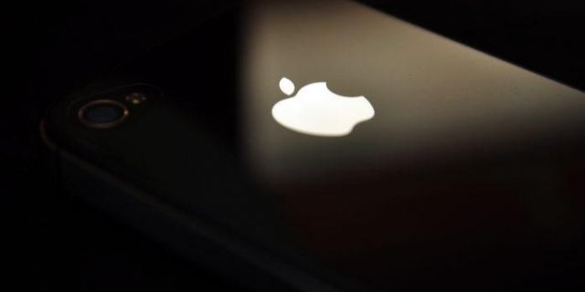 Apple zirveyi kaptırdı