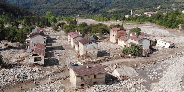 Sinop’ta sel teyakkuzu: 3 köy boşaltıldı