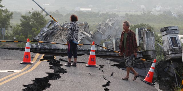 6.9'luk depremin bilançosu: 1 ölü, 79 yaralı