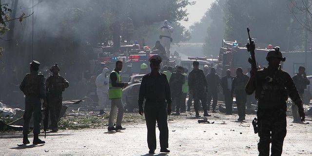 Dışişleri Bakanlığı önünde şiddetli patlama