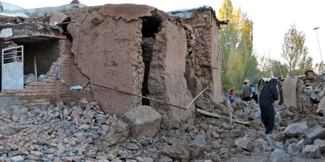 İran’daki depremde yaralı sayısı 500’ü aştı