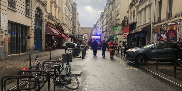 Paris'te silahlı saldırgan 2 kişiyi öldürdü!