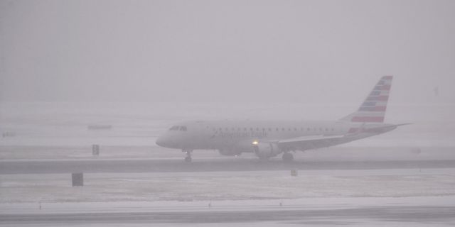 2 binden fazla uçuş kar nedeniyle iptal edildi