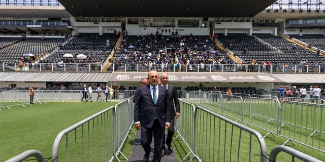Bakan Çavuşoğlu Pele’nin cenaze törenine katıldı