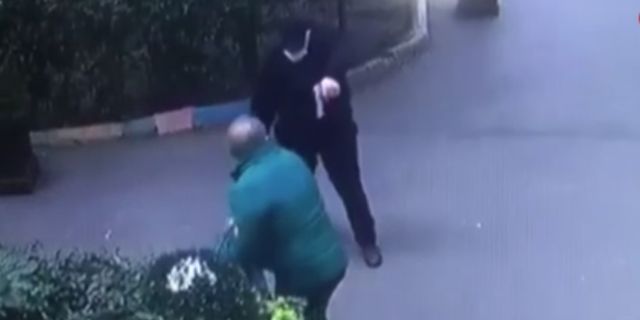 8 milyon lira değerindeki dövizin gasp anı kamerada!