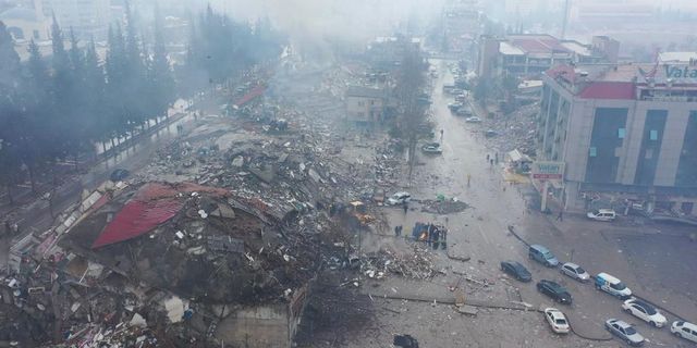 Depremde vefat eden vatandaşlar için camilerden sela okunacak