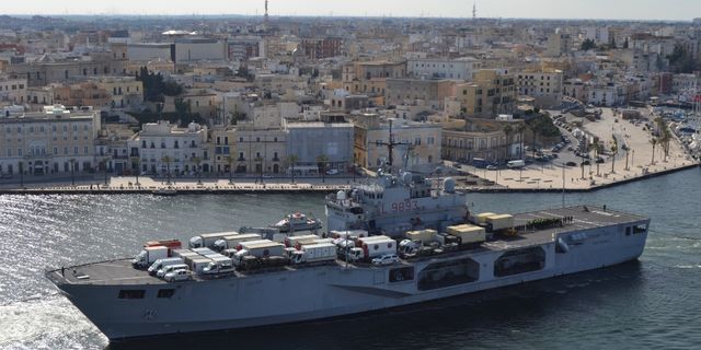 İtalya'dan Türkiye'ye yardım taşıyan askeri gemi yola çıktı