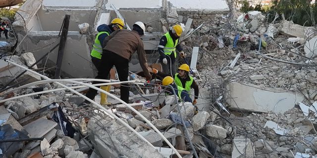 10 yaş ve altı çocuğu bulunan kamu çalışanı kadınlara izin!