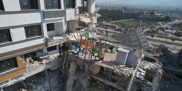 Havuz yapılacağı gerekçesiyle kolon kesildiği iddiası!