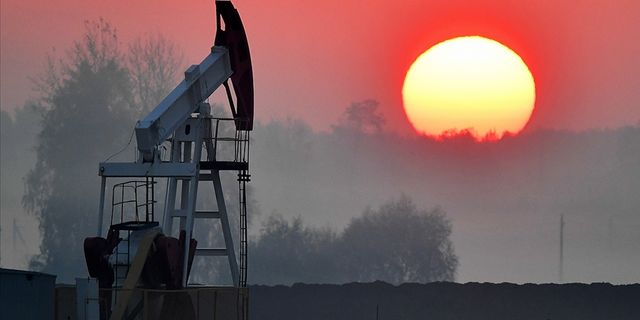 Brent petrolün varil fiyatı 82,59 dolar