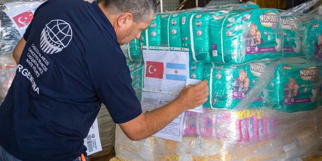 Arjantin'den Türkiye'ye yardım malzemesi yollandı