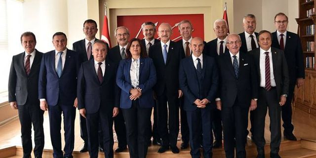 CHP'li büyükşehir belediye başkanları Kılıçdaroğlu ile görüştü