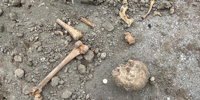 Okulun temel kazısında insan kemikleri bulundu!