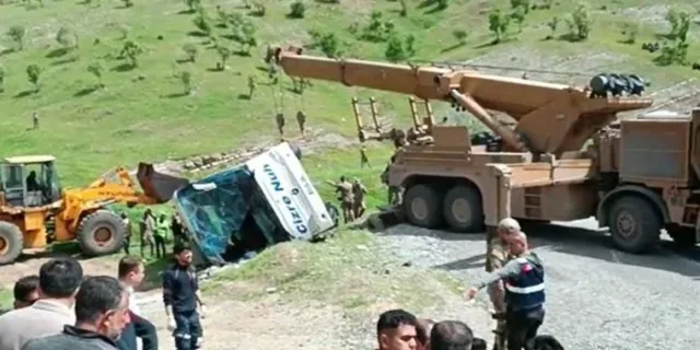 Şırnak'ta facia meydana geldi: 2 şehit 44 yaralı!