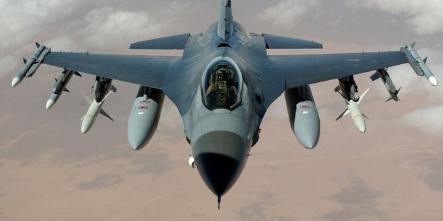 F-16 savaş uçağı düştü!