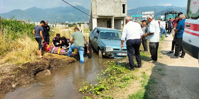 Otomobil sulama kanalına uçtu!