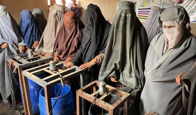 Afgan kadın üretim tesisleri kurdu!