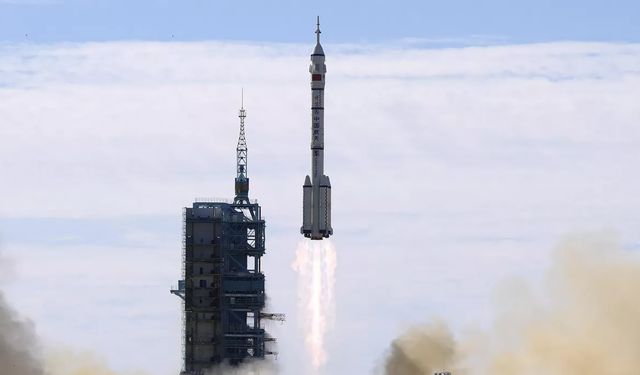 Rusya'nın Soyuz MS-25 uzay aracı Kazakistan'dan fırlatıldı