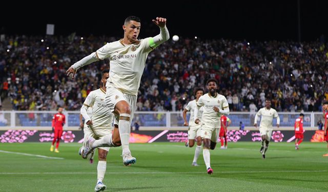 Ronaldo, Suudi Arabistan'da ilk ödülünü aldı