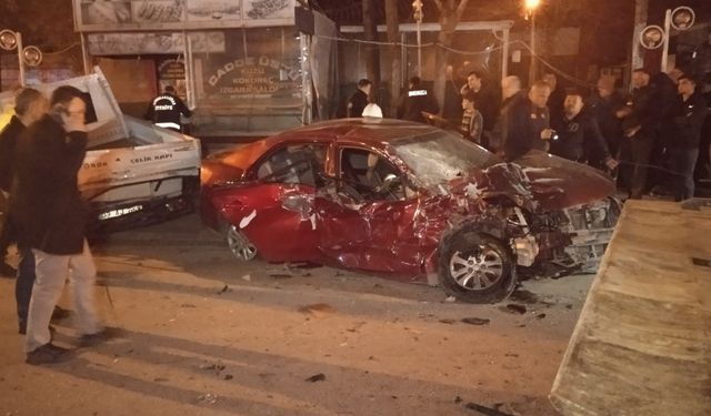 16 yaşındaki sürücü dehşet saçtı: Ölü ve yaralılar var!