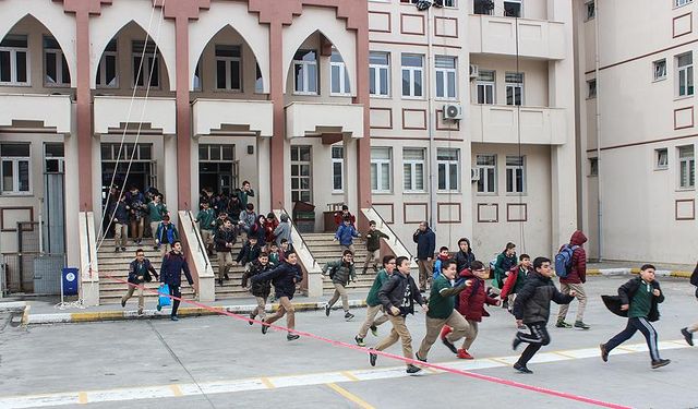 Deprem bölgesinden tayin isteyen öğretmenler dikkat!