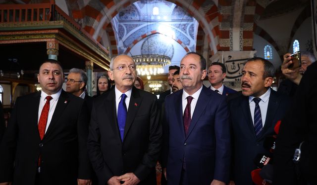 Kılıçdaroğlu Eski Cami'yi yakından inceledi!