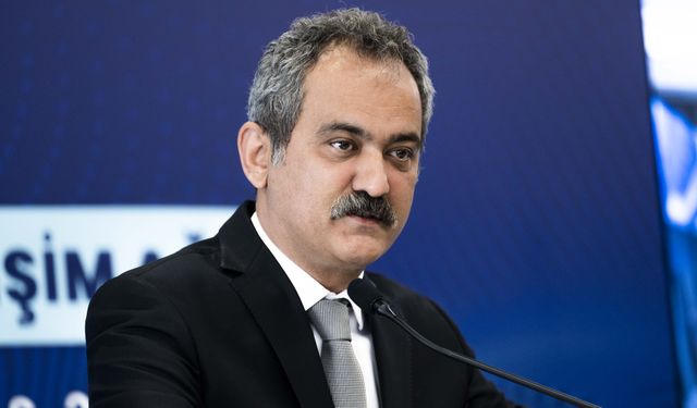 Bakan Özer: 15 Mayıs Pazartesi günü okullar tatil